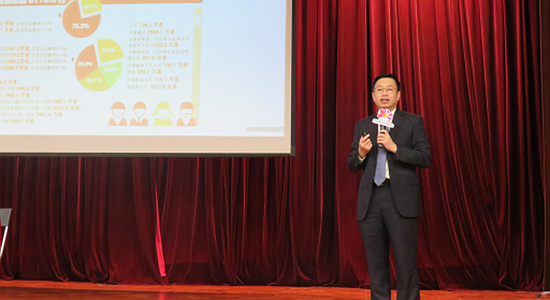 何靖為香港廣州社團(tuán)總會宣講十九大精神