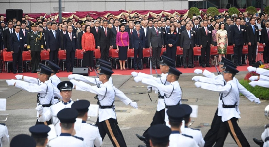 王志民等辦領(lǐng)導(dǎo)出席特區(qū)政府國慶69周年升旗儀式和酒會