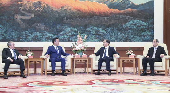 汪洋會見中國和平統(tǒng)一促進(jìn)會香港總會參訪團(tuán)