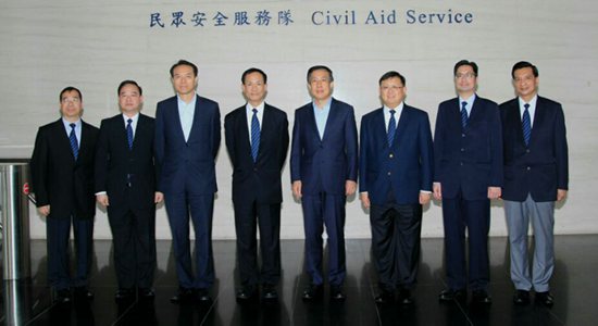 楊建平到訪民眾安全服務(wù)隊